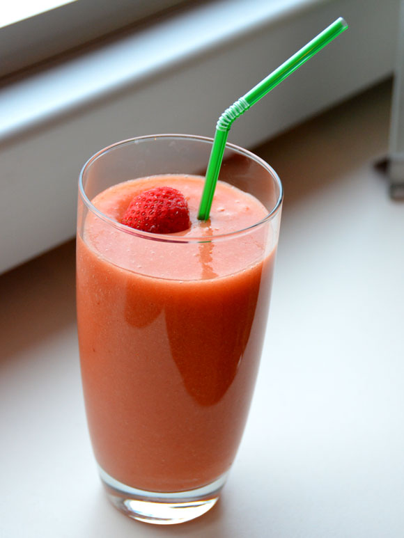 Fruity celery smoothie