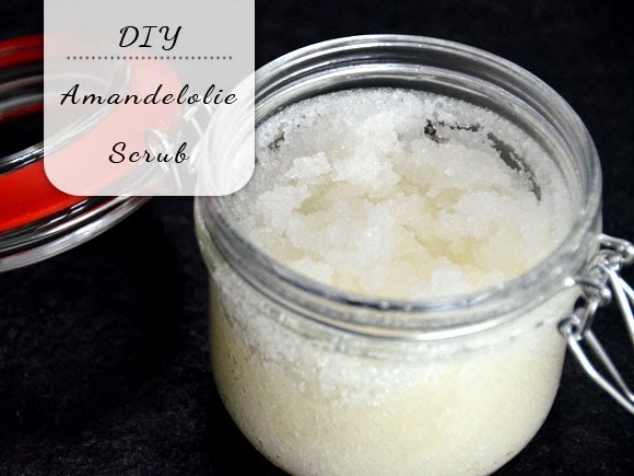 Simpele DIY scrub met amandelolie