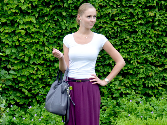 Outfit: purple skirt