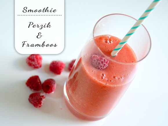 Verse perzik smoothie met framboos