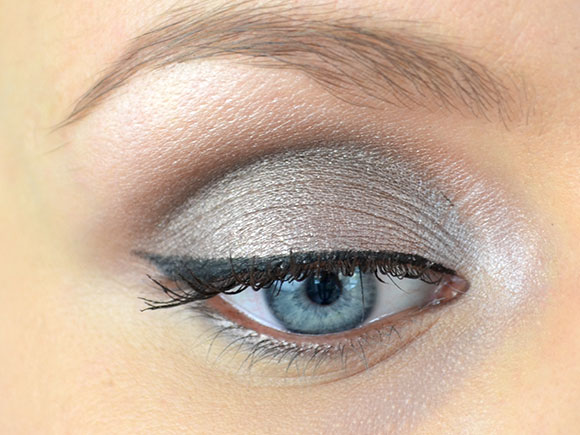 Look: Shining Taupe