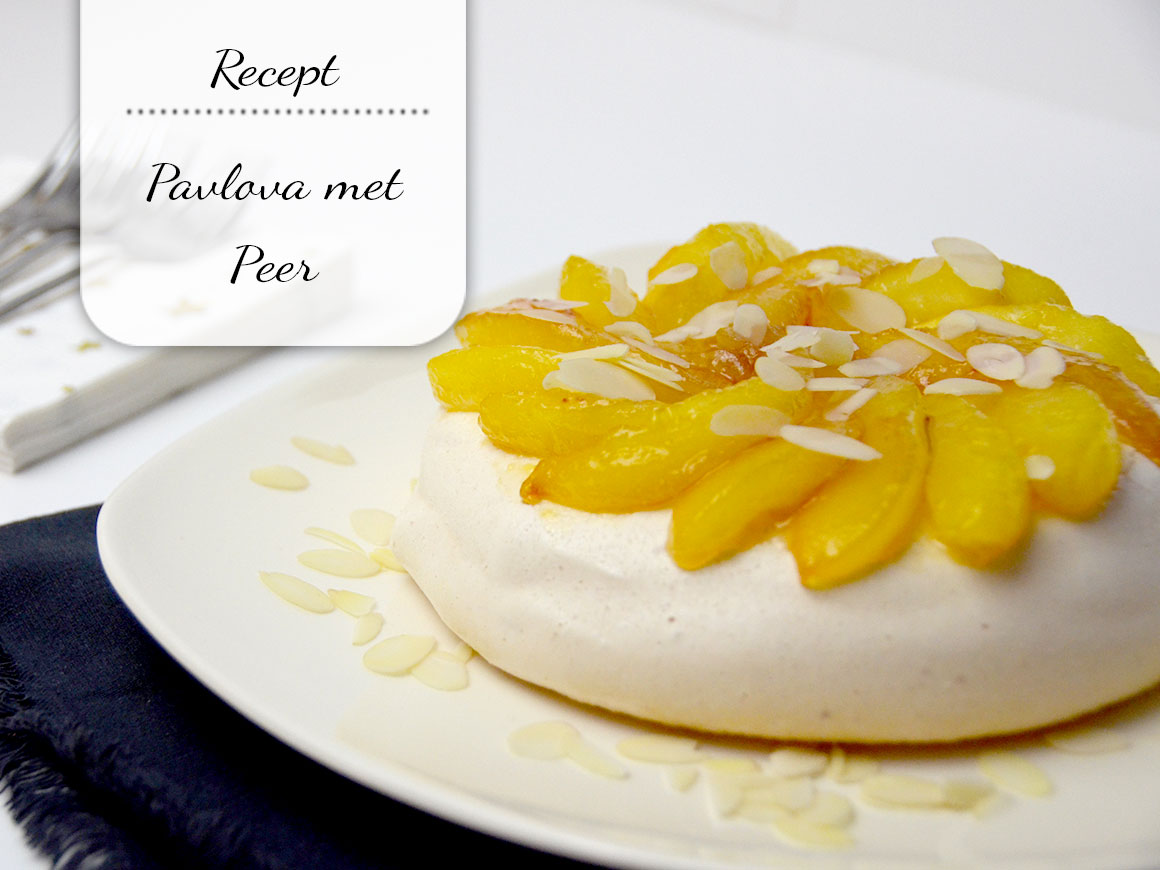 Pavlova met gekarameliseerde peer