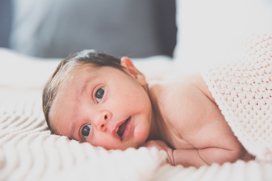 Baby update #17: Newborn & family shoot
