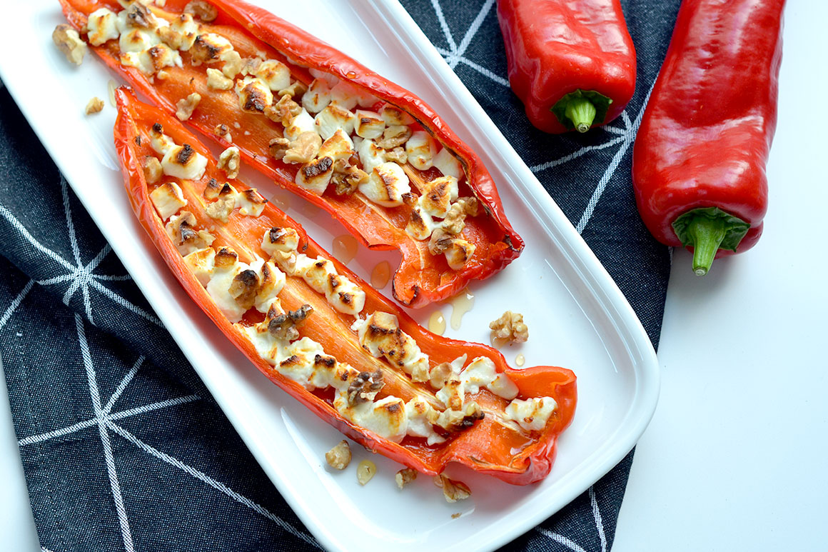 Bijgerecht: Paprika's met geitenkaas