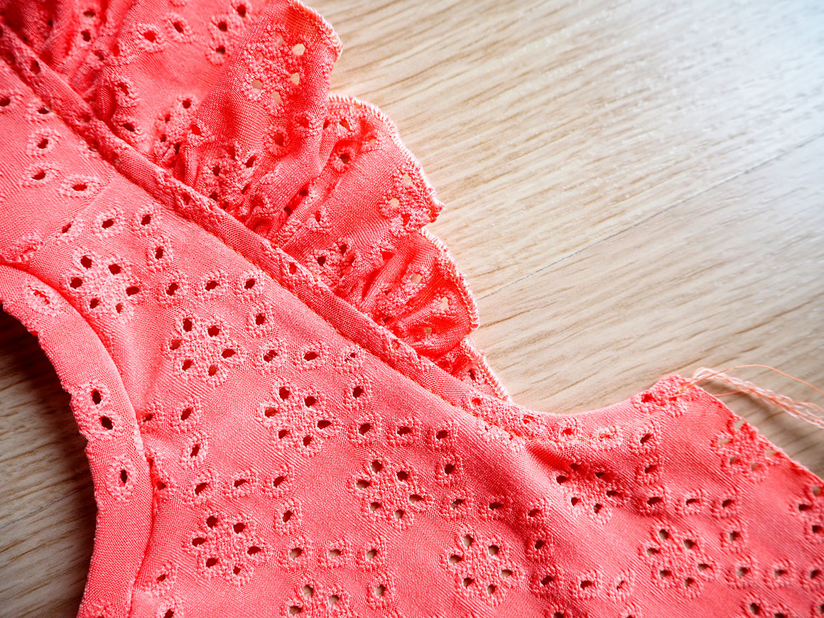 DIY: Meisjes topje met ruffles