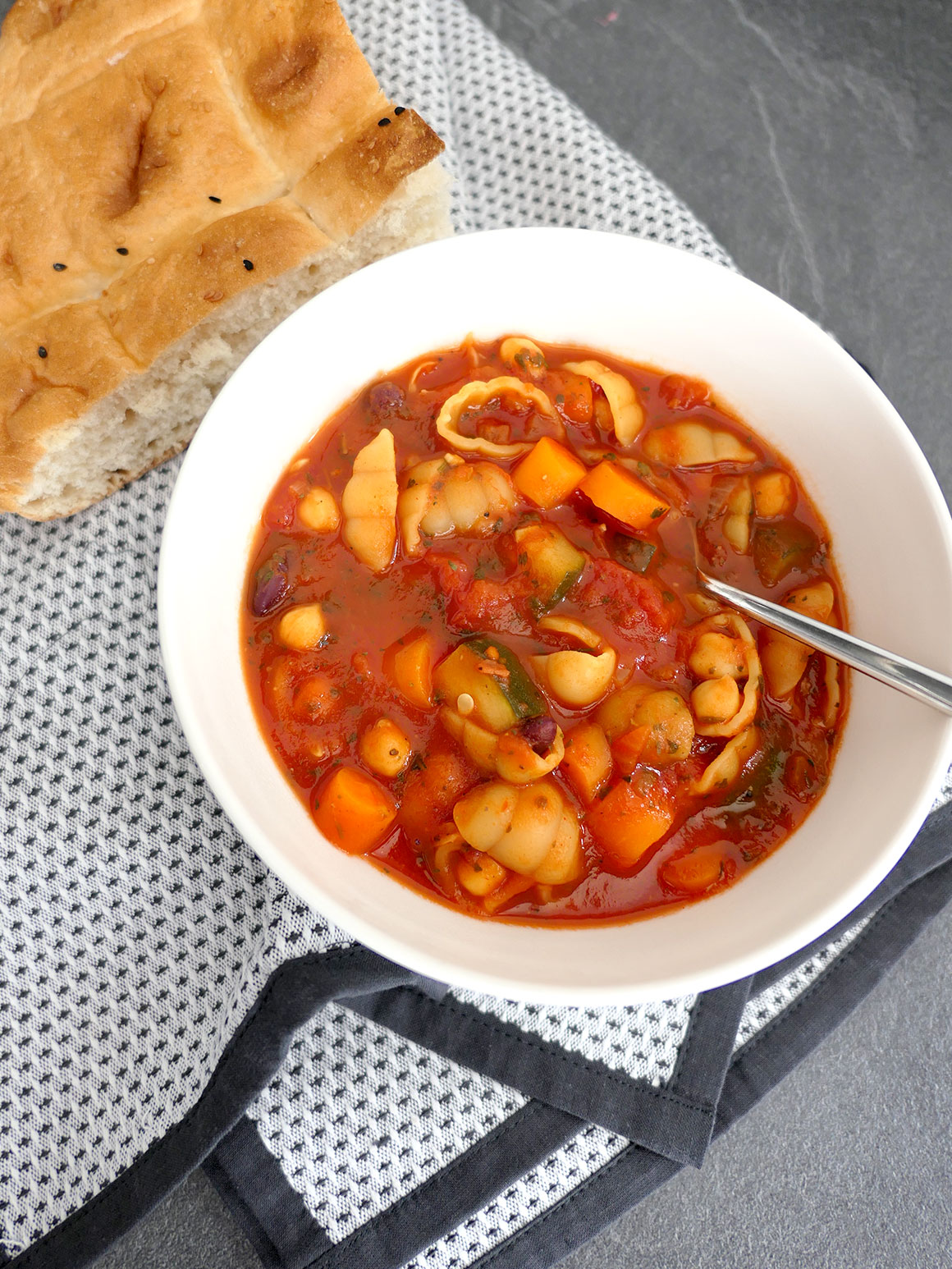 Goedgevulde minestronesoep (vegan)