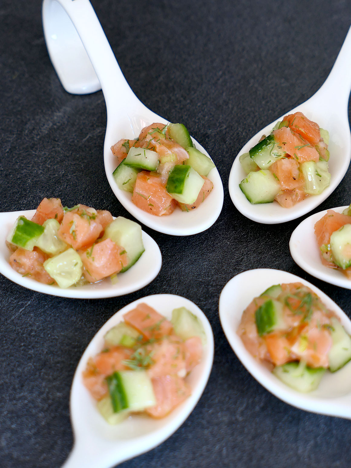 eerste kiezen Storing Makkelijke amuse met zalm en komkommer - My Simply Special