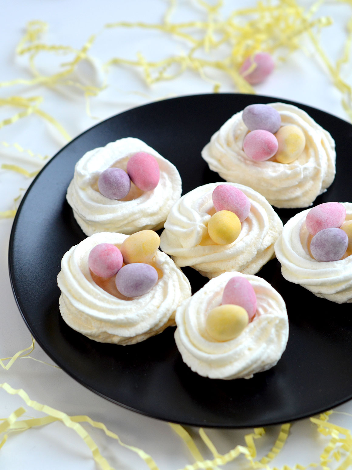 Meringue nestjes voor Pasen