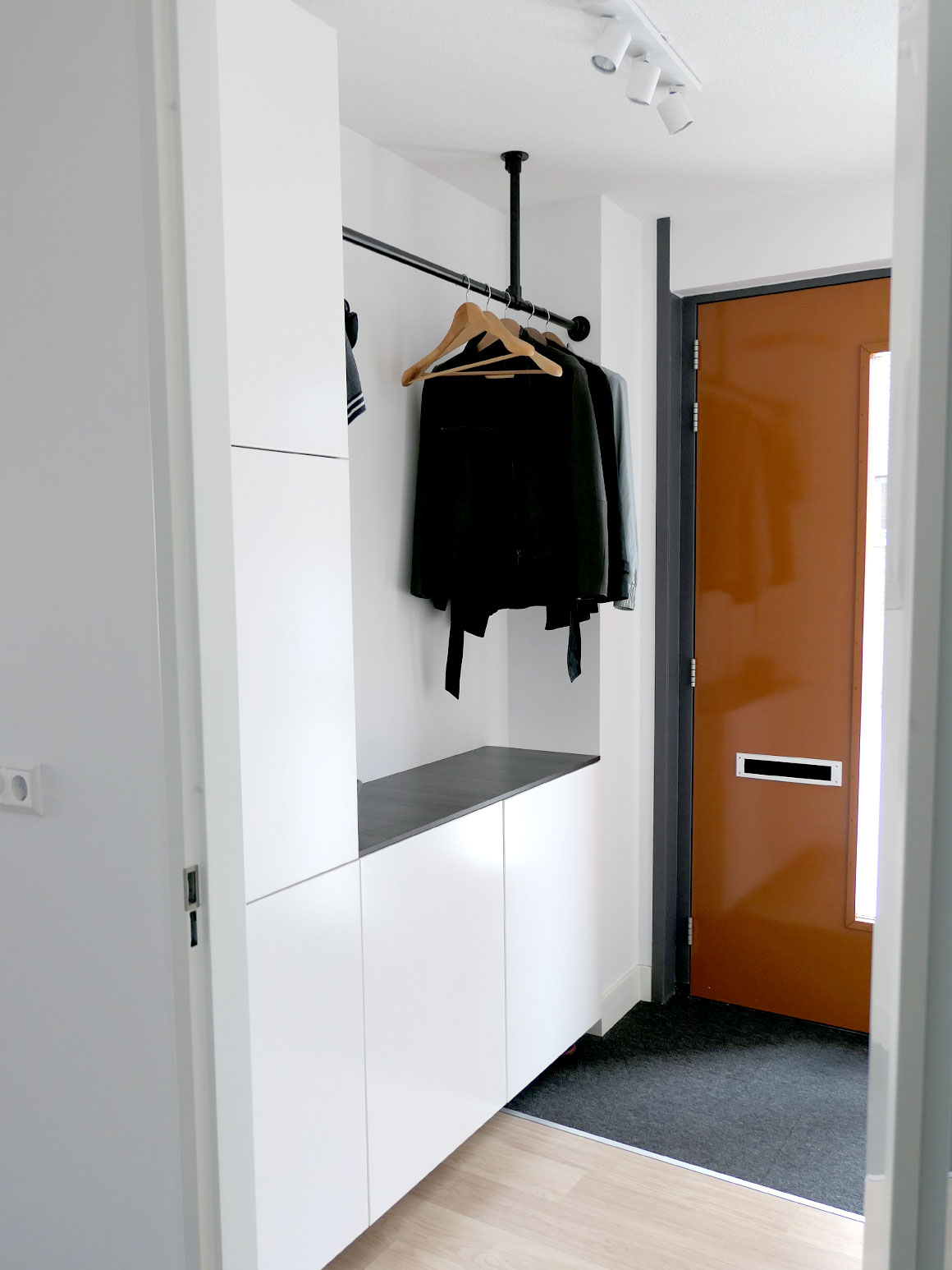 Ons nieuwe huis #13: Garderobe & schoenenkast