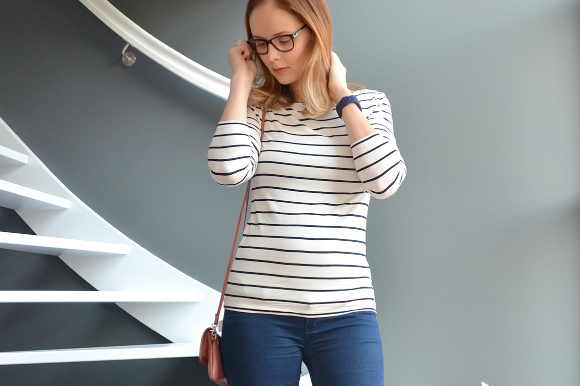 Outfit: Lace & Stripes